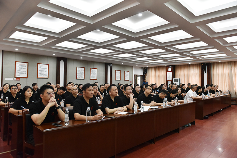 Z6尊龙官方网站人参加红色文化专题学习会.jpg